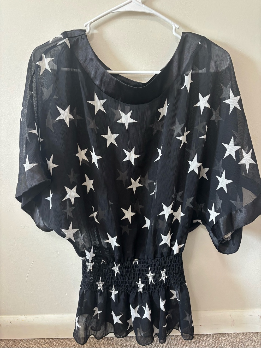 Black Star Print Women’s Blouse